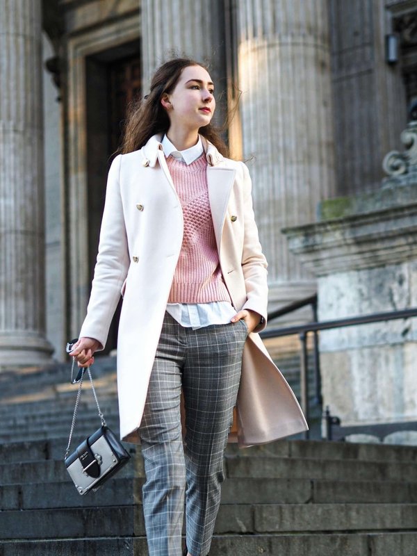What's the Best Way to Style a Pair of Classic Oxfords with Modern Women's Workwear?